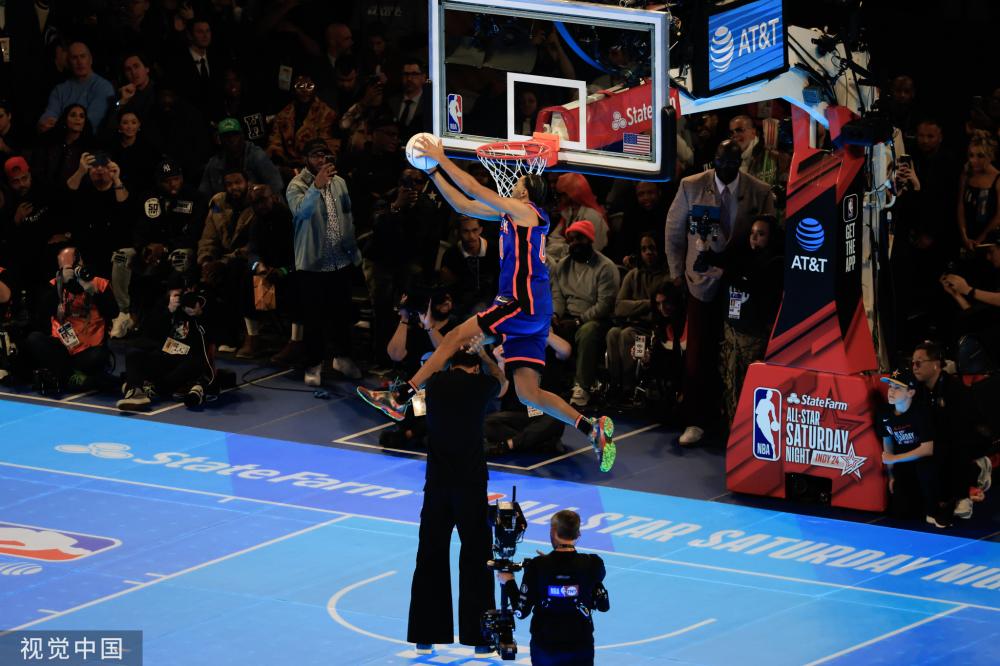 然而红魔与 然而红魔与